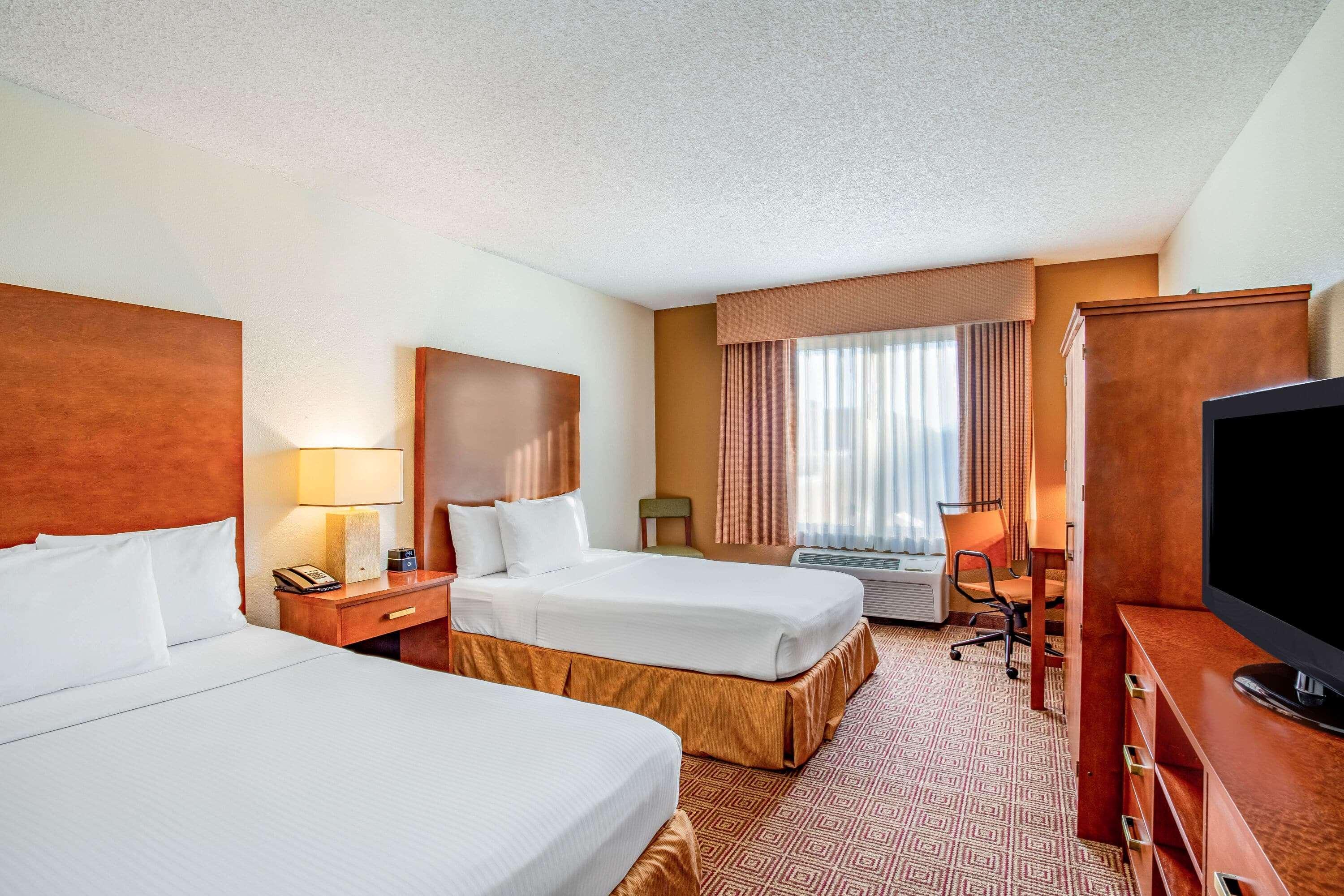 Hotel La Quinta By Wyndham Danbury Extérieur photo