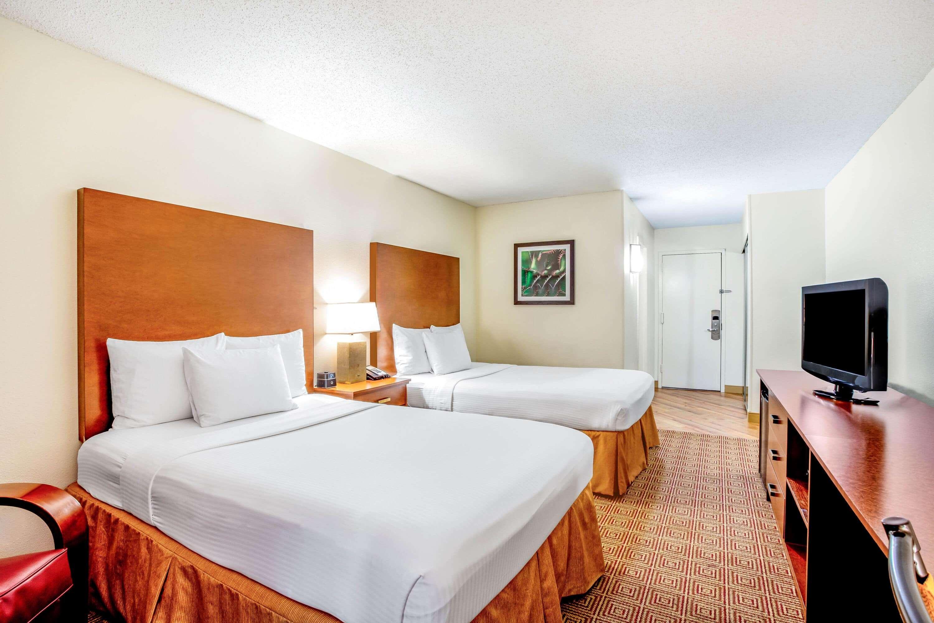Hotel La Quinta By Wyndham Danbury Extérieur photo