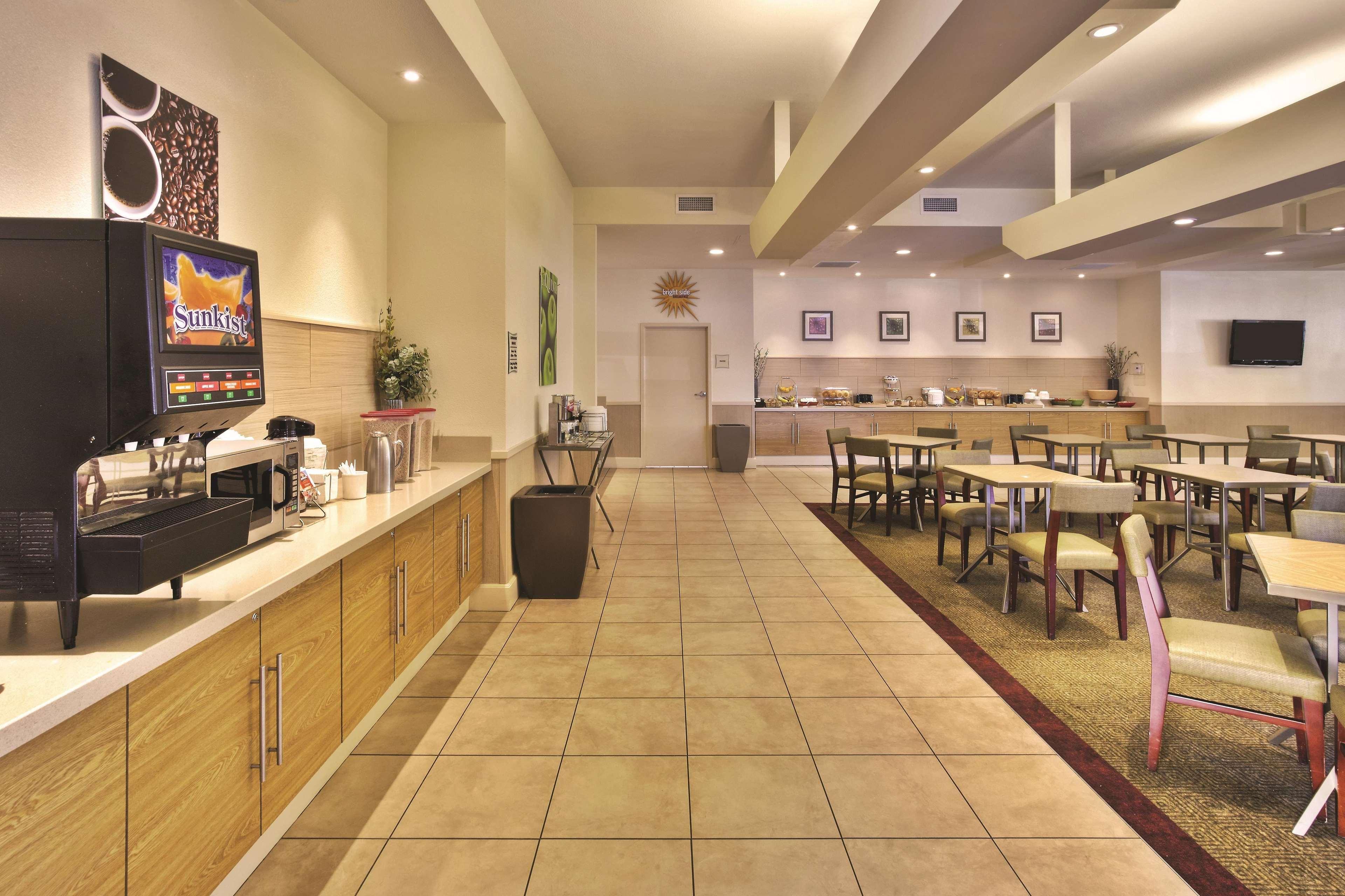 Hotel La Quinta By Wyndham Danbury Extérieur photo